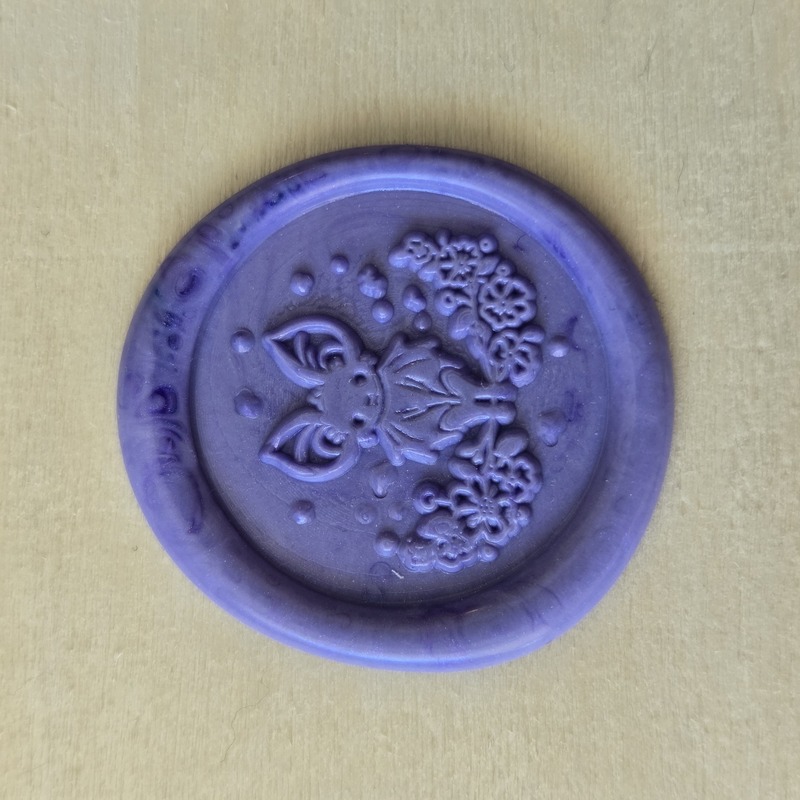 Flower bat seal
